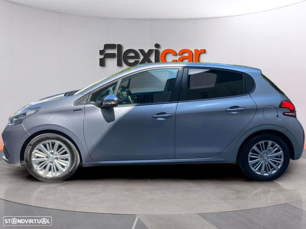 Peugeot 208 1.2 PureTech Signature - 5