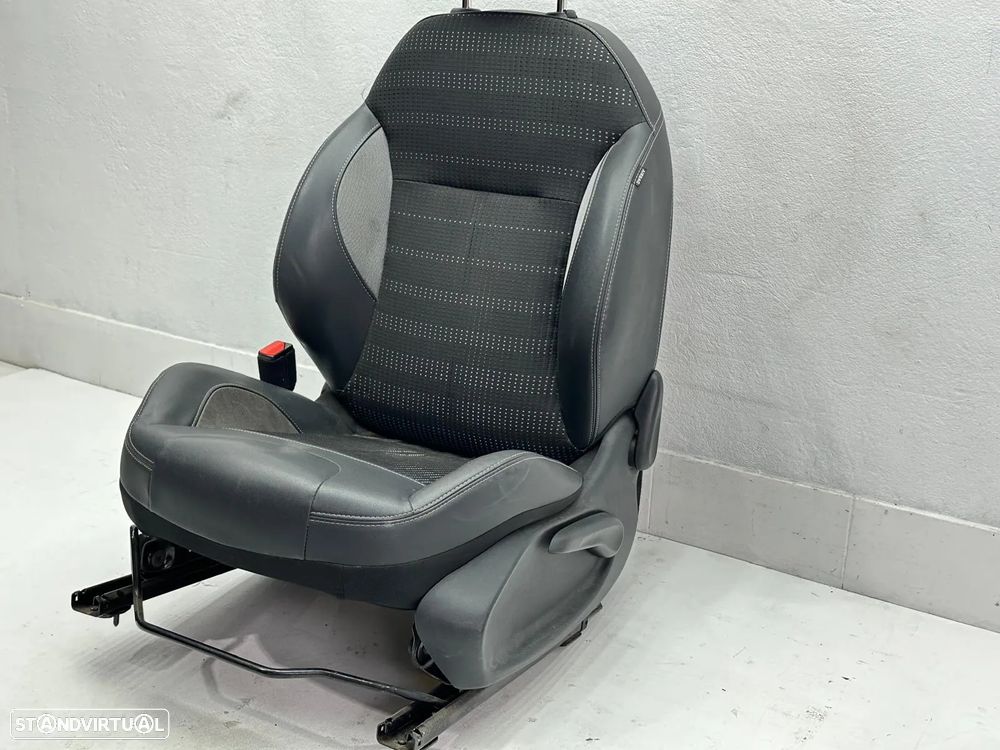 Conjunto Bancos (GT Line) - Peugeot 2008 I (2014) - 6