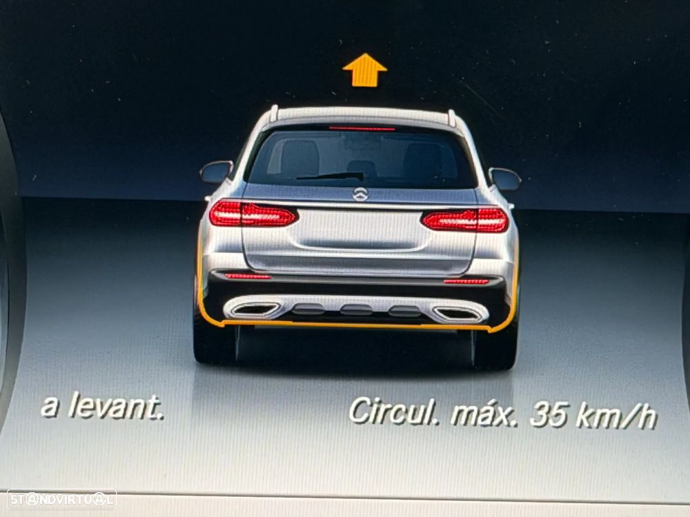 Mercedes-Benz E 220 d 4Matic All-Terrain 9G-TRONIC Avantgarde - 25