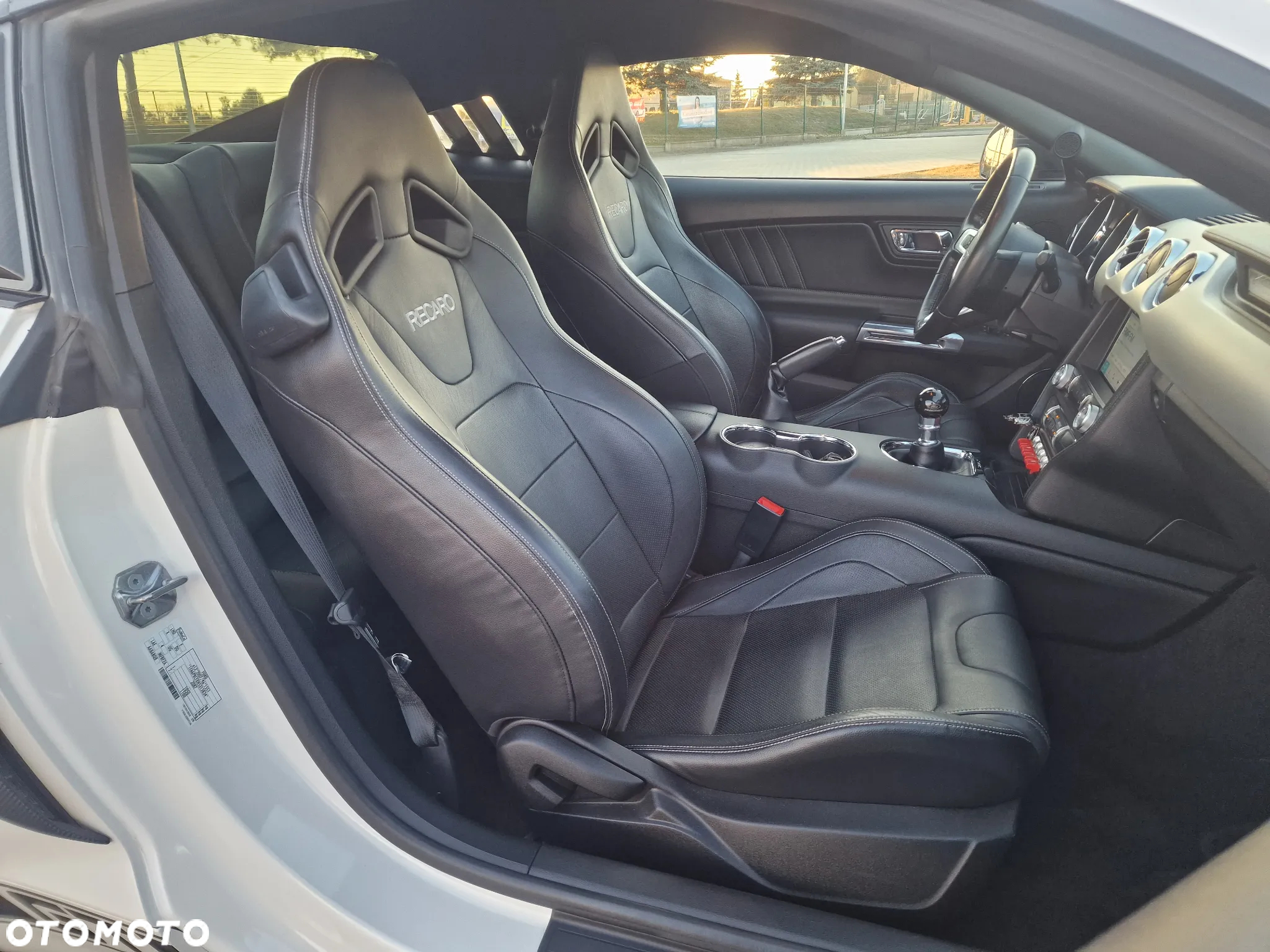 Ford Mustang 5.0 V8 GT - 15