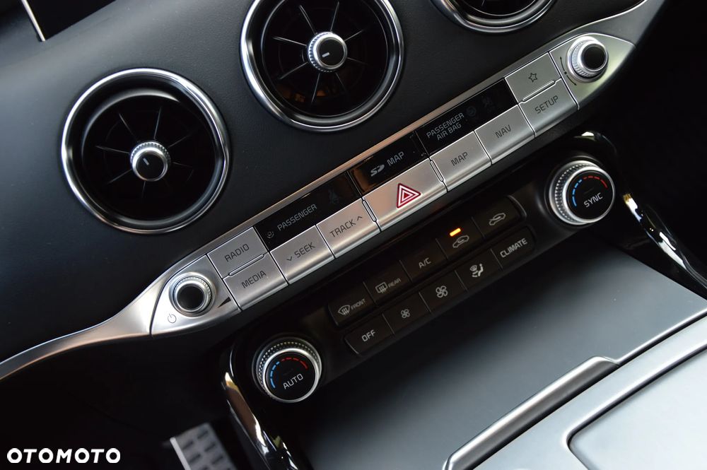 Kia Stinger 3.3 T-GDI V6 GT AWD - 16
