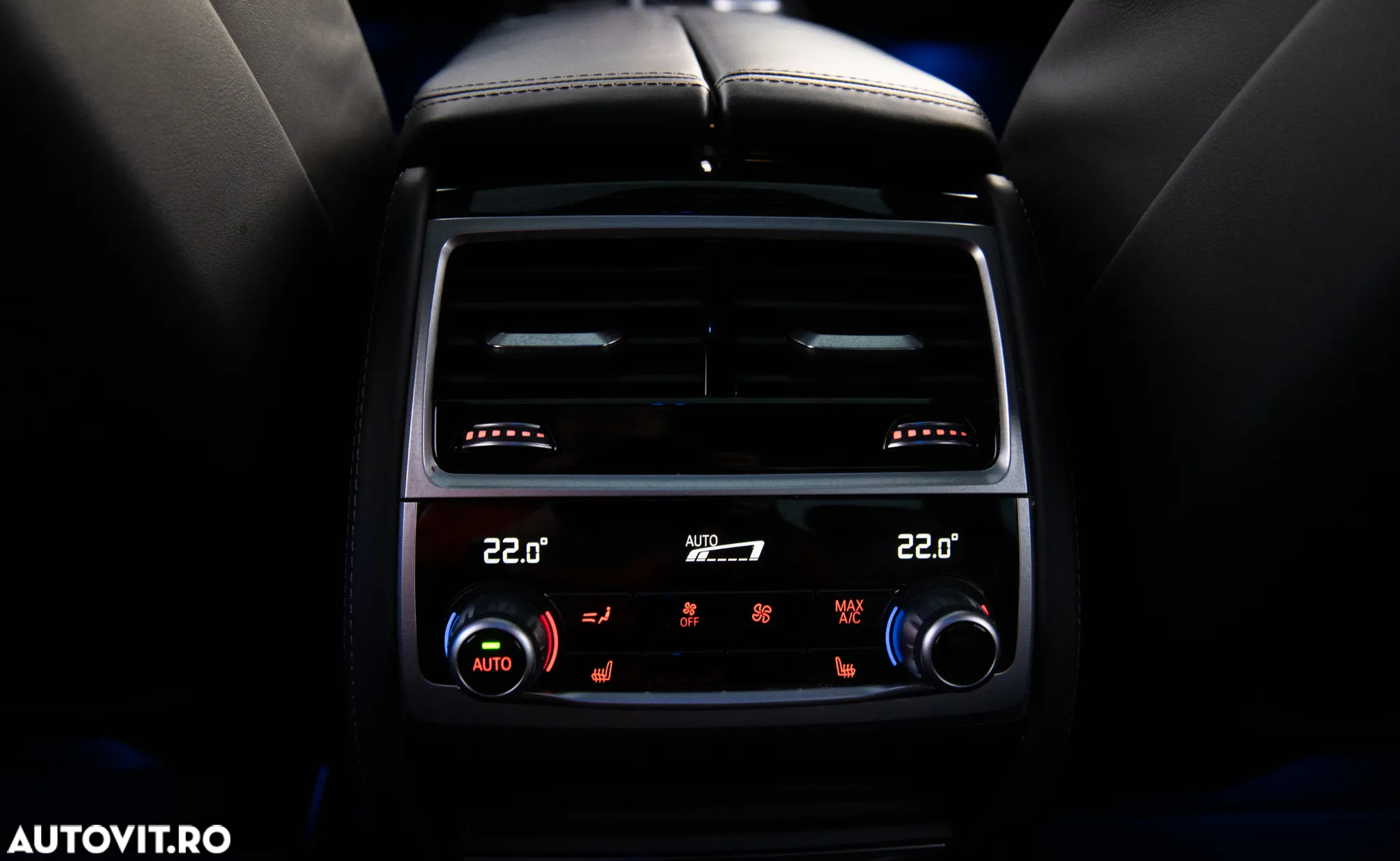 BMW Seria 7 740d xDrive MHEV - 34