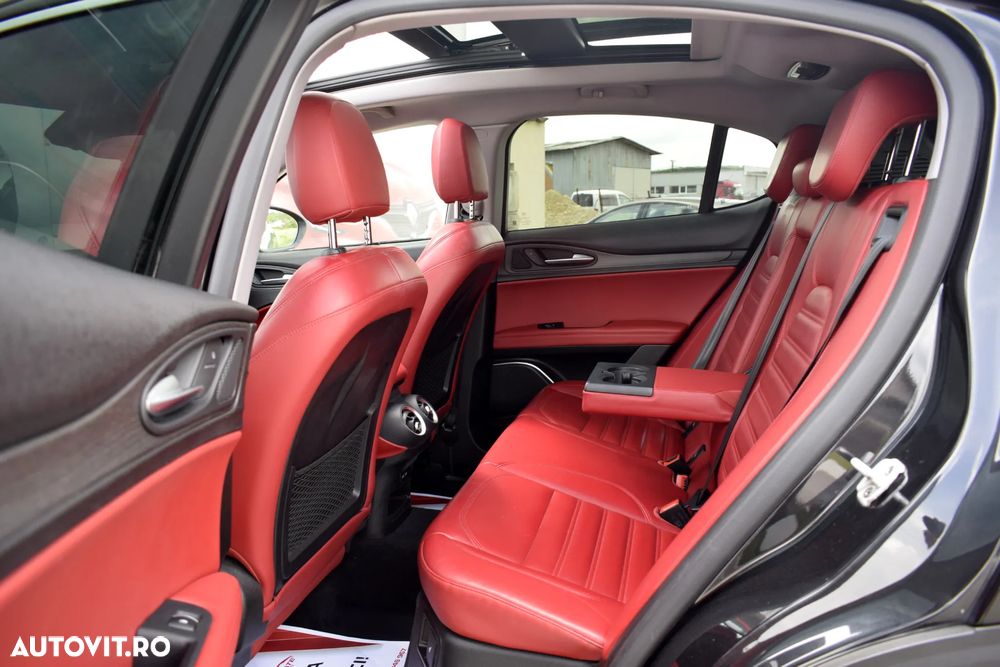 Alfa Romeo Stelvio 2.2 16V AT8 Q4 Lusso - 12