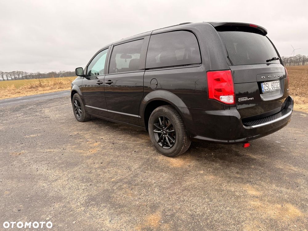 Dodge Grand Caravan 3.6 R/T - 6