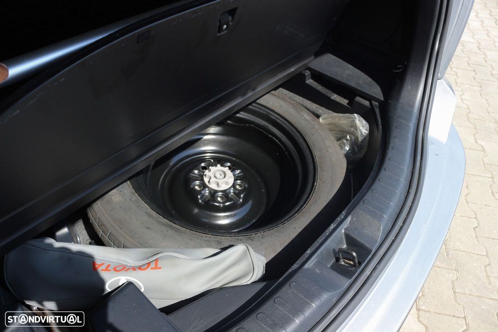 Toyota RAV4 2.0 D-4D Comfort - 38
