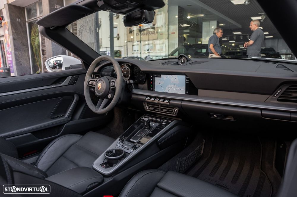 Porsche 911 (992) Carrera 4S PDK - 19