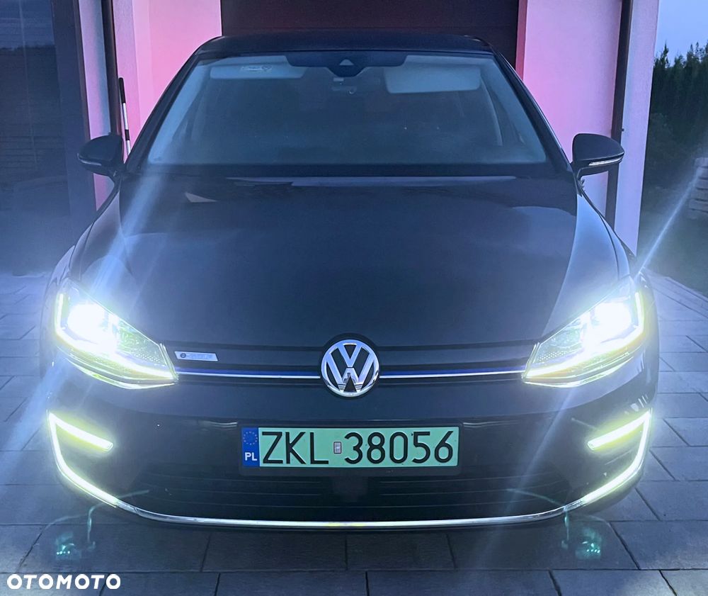 Volkswagen Golf - 29