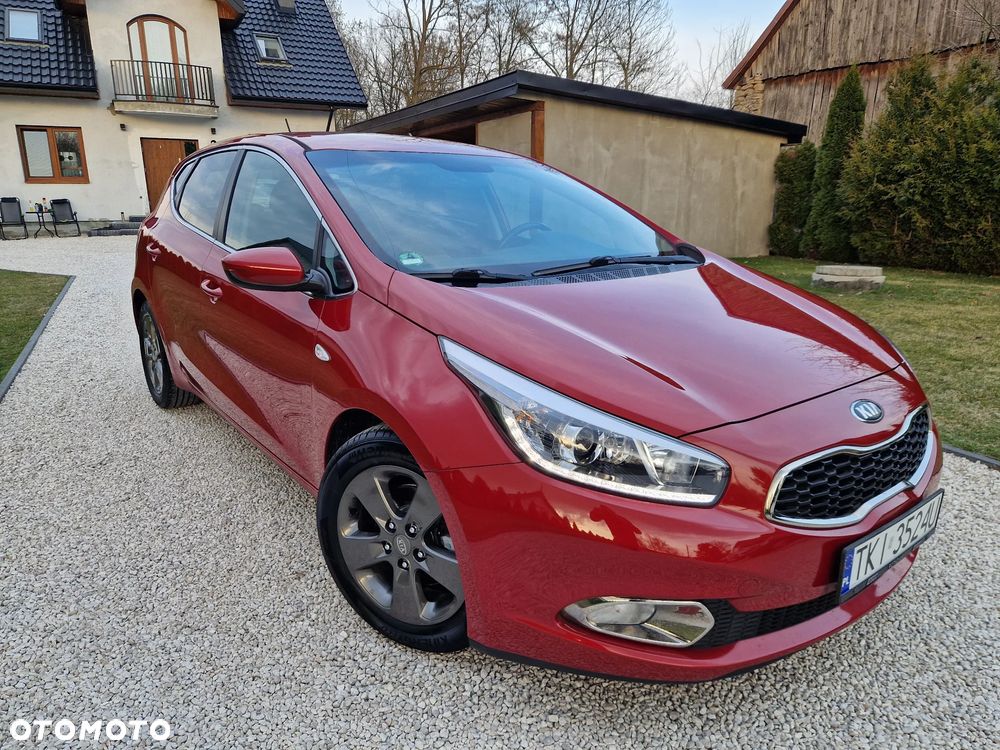 Kia Ceed 1.4 CVVT Fifa World Cup Edition - 2