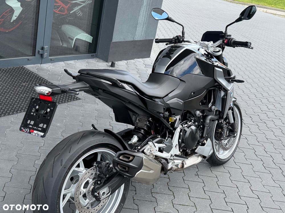 BMW F - 5