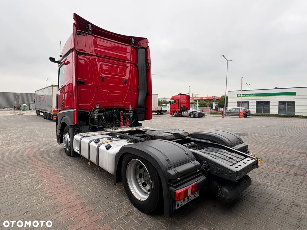 Mercedes-Benz Actros - 4