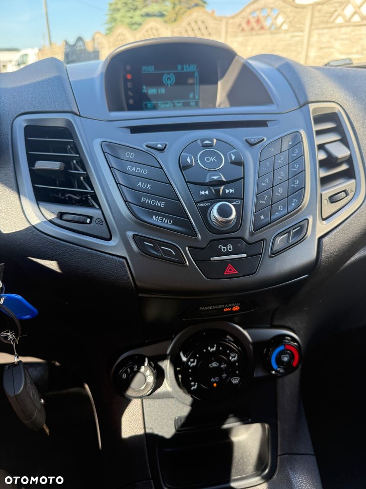 Ford Fiesta - 27