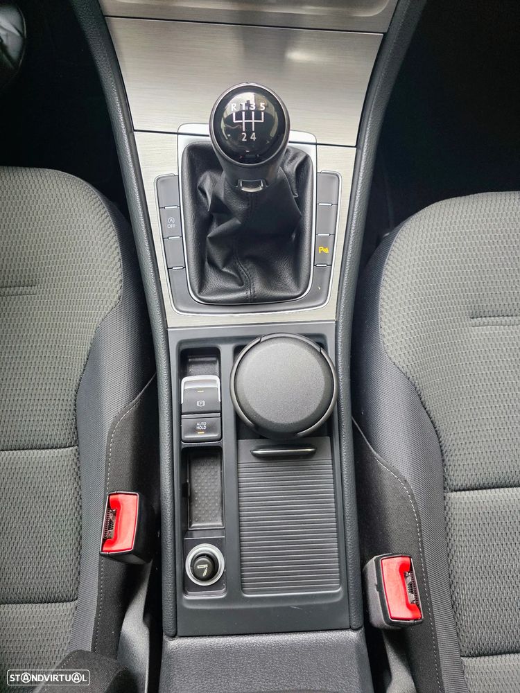 VW Golf 1.6 TDi GPS Edition - 34