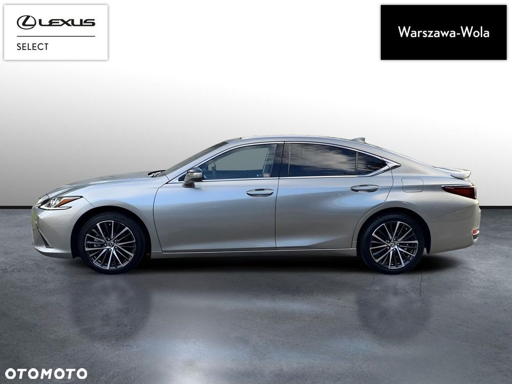 Lexus ES 300h Business Edition - 4