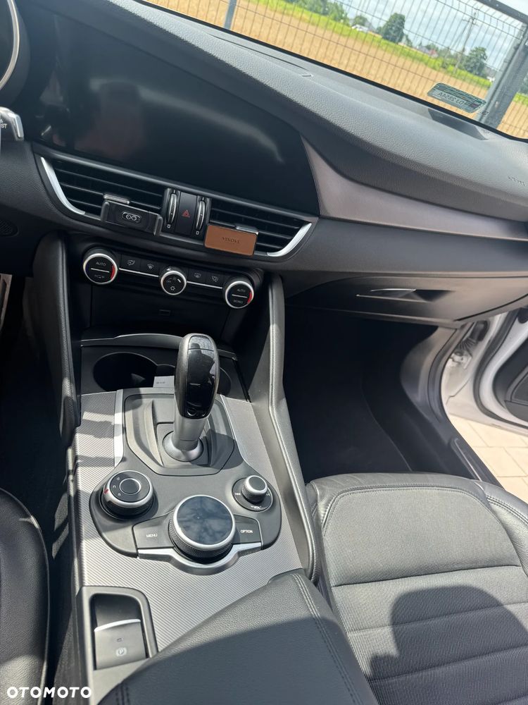 Alfa Romeo Giulia 2.0 Turbo Super - 21