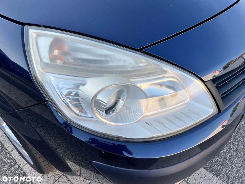 Renault Grand Scenic 1.9 dCi FAP Avantage - 21