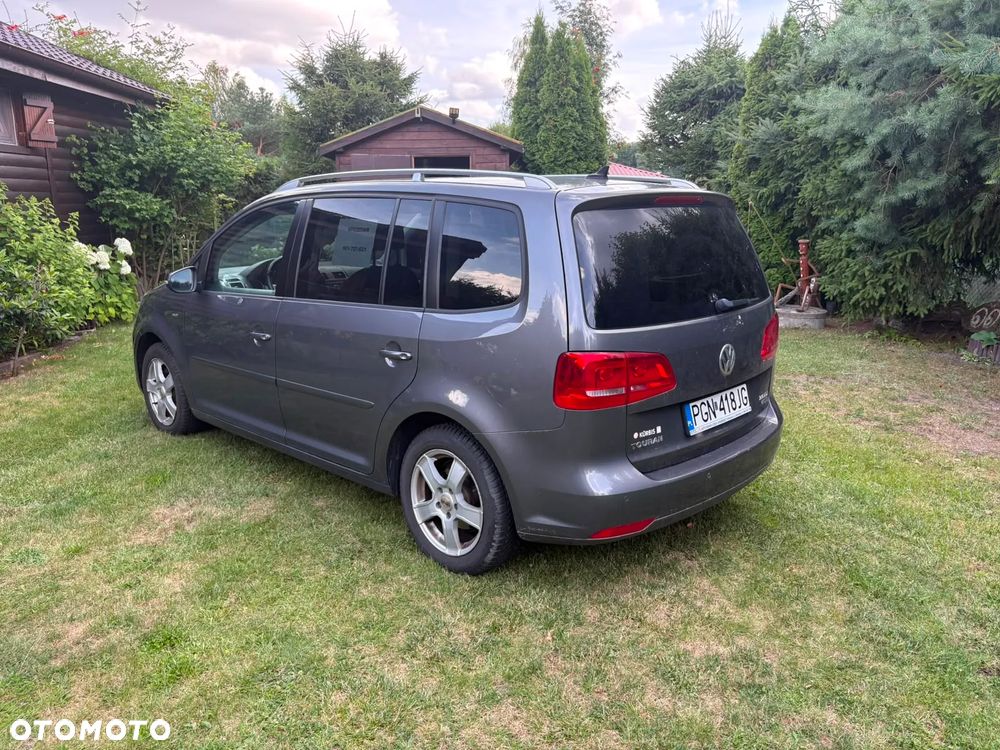 Volkswagen Touran 2.0 TDI DPF BlueMotion Technology DSG MATCH - 4