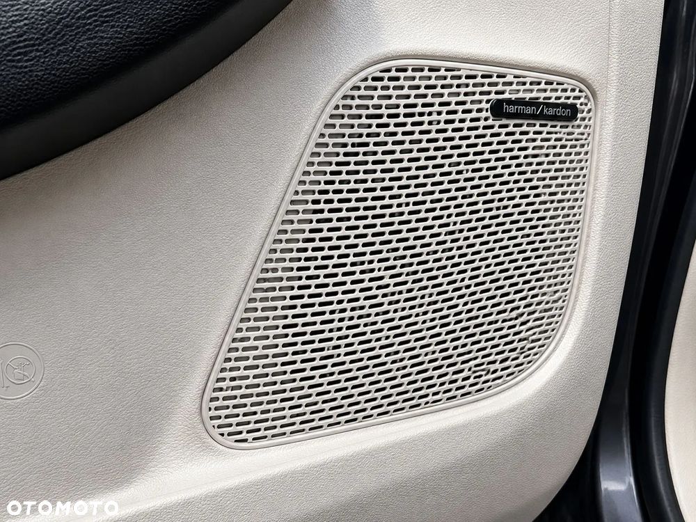 Chrysler Pacifica - 10