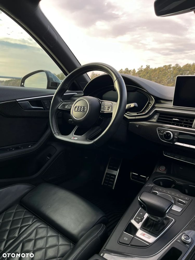 Audi S4 Limousine - 30
