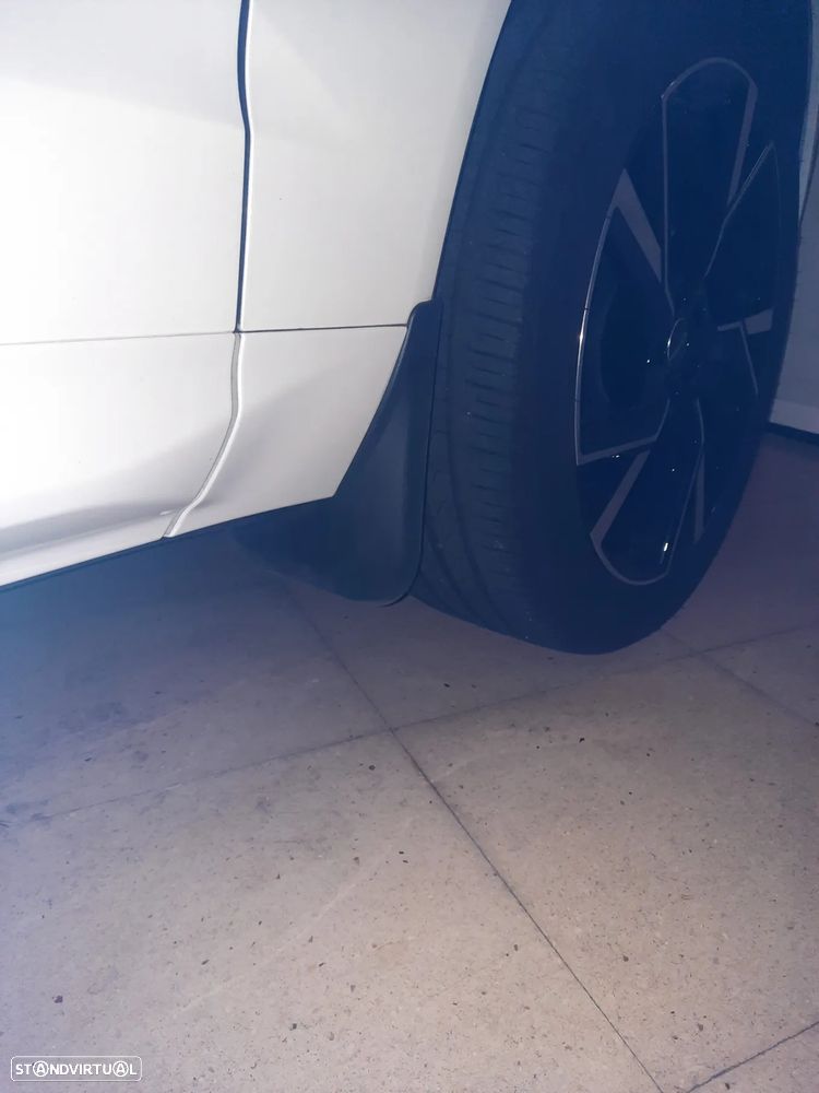 Volvo XC 60 2.0 B5 R-Design AWD - 18