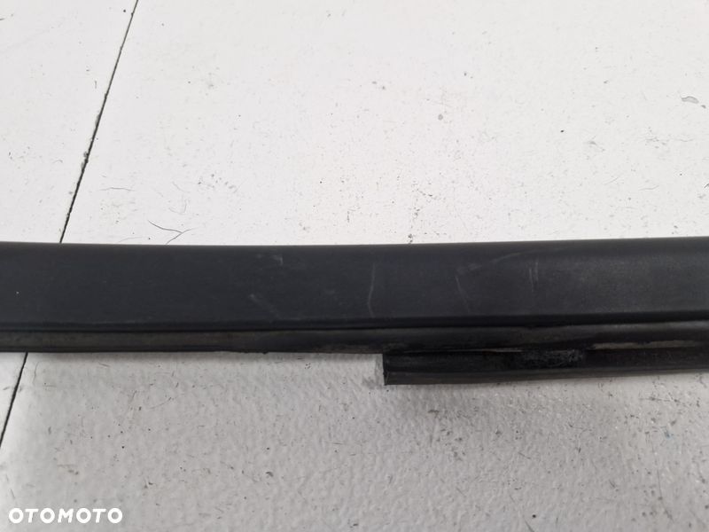 renault trafic iii 3 listwa szyby czołowej lewa 93867906 - 3