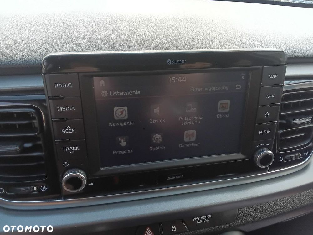Kia Rio - 21