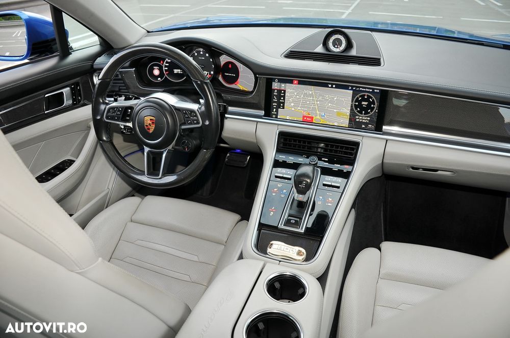 Porsche Panamera 4S Executive - 10