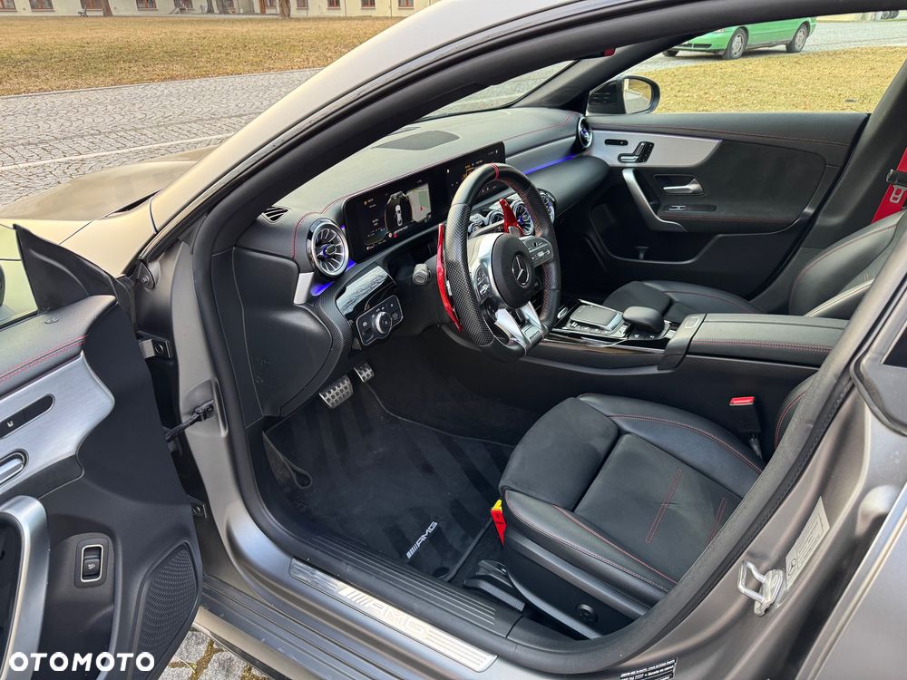 Mercedes-Benz CLA - 16