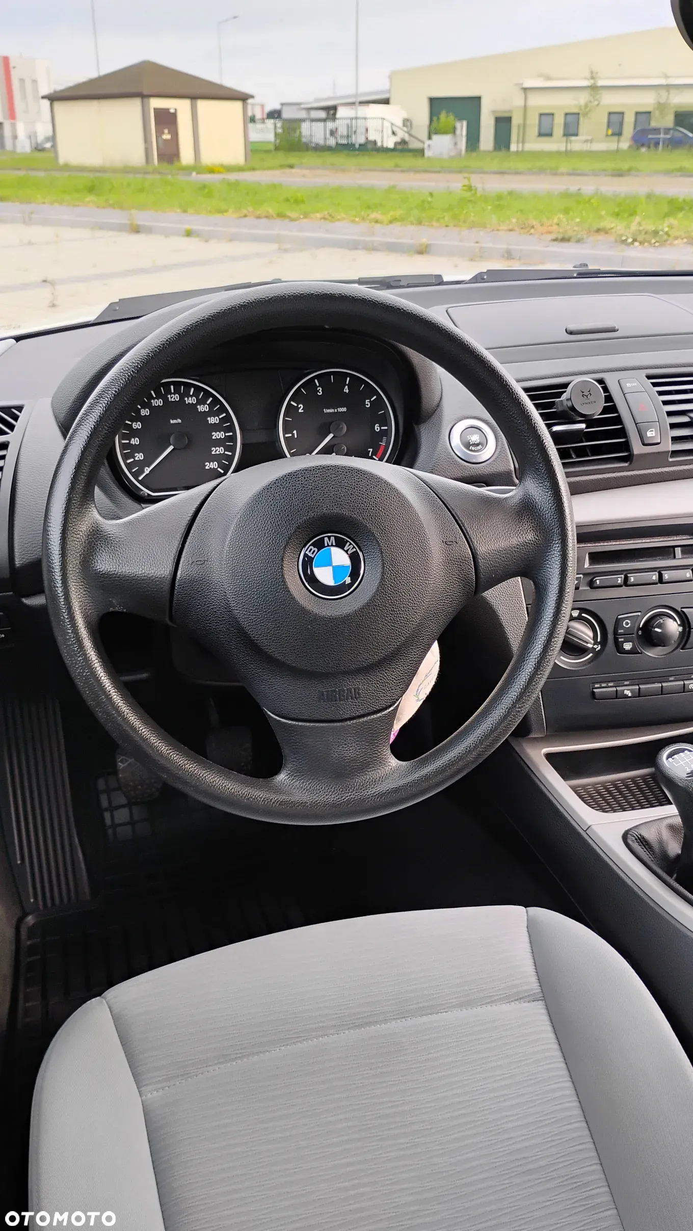 BMW Seria 1 116i - 13