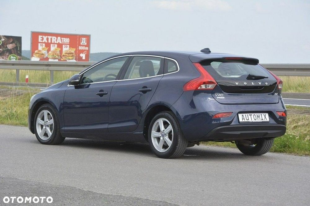 Volvo V40 D2 Powershift Momentum - 4