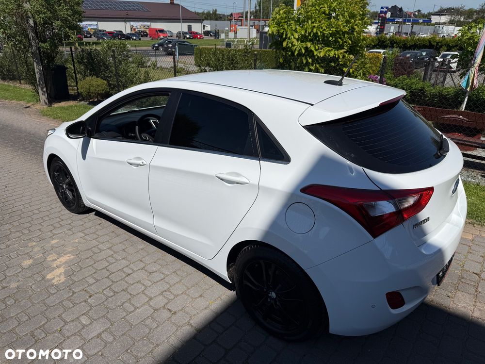 Hyundai i30 blue 1.4 YES Gold - 14
