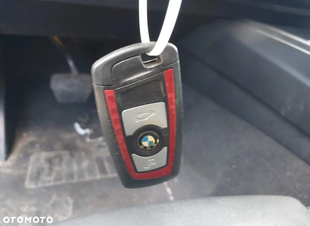 BMW Seria 3 320i Sport Line - 19