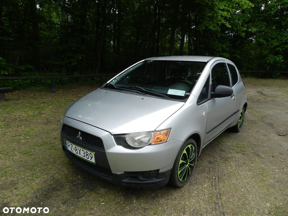 Mitsubishi Colt - 17