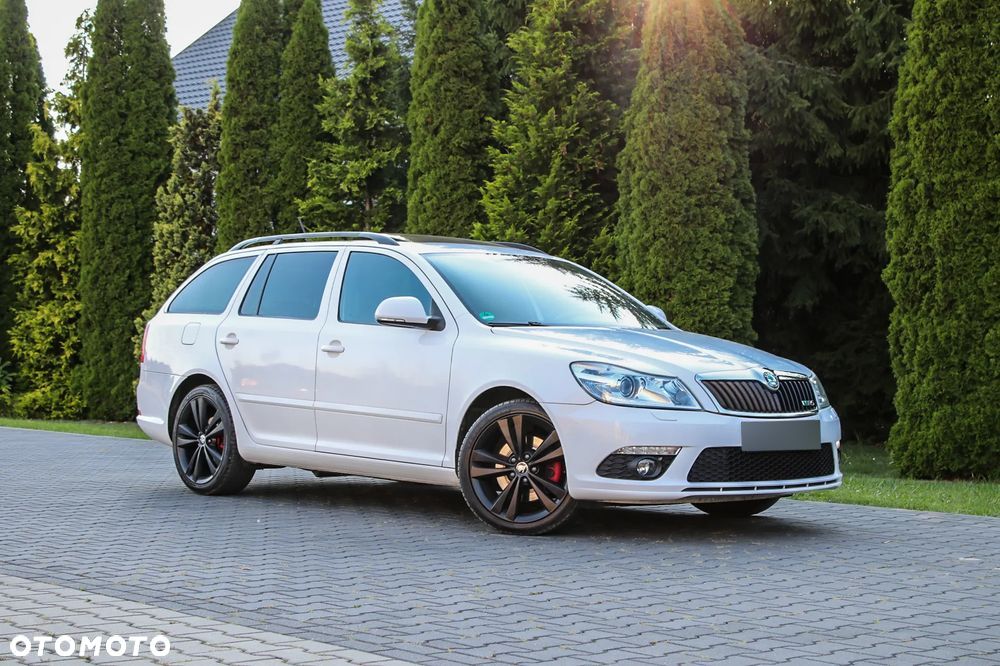 Skoda Octavia Combi 2.0 TDI CR DPF RS - 4