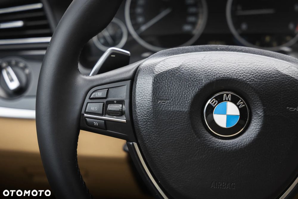 BMW Seria 5 520d xDrive Luxury Line - 27
