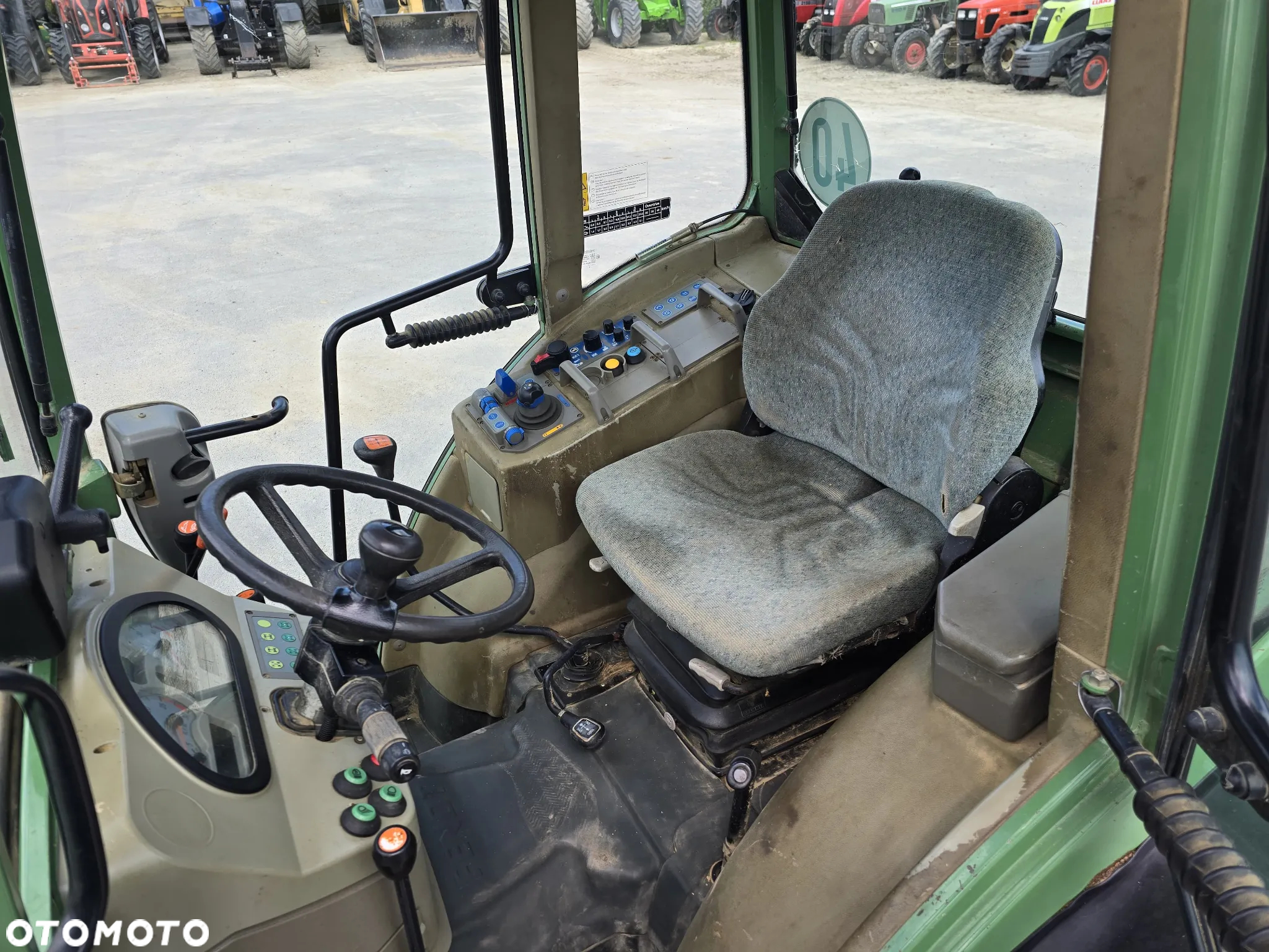 Fendt 208F - 6