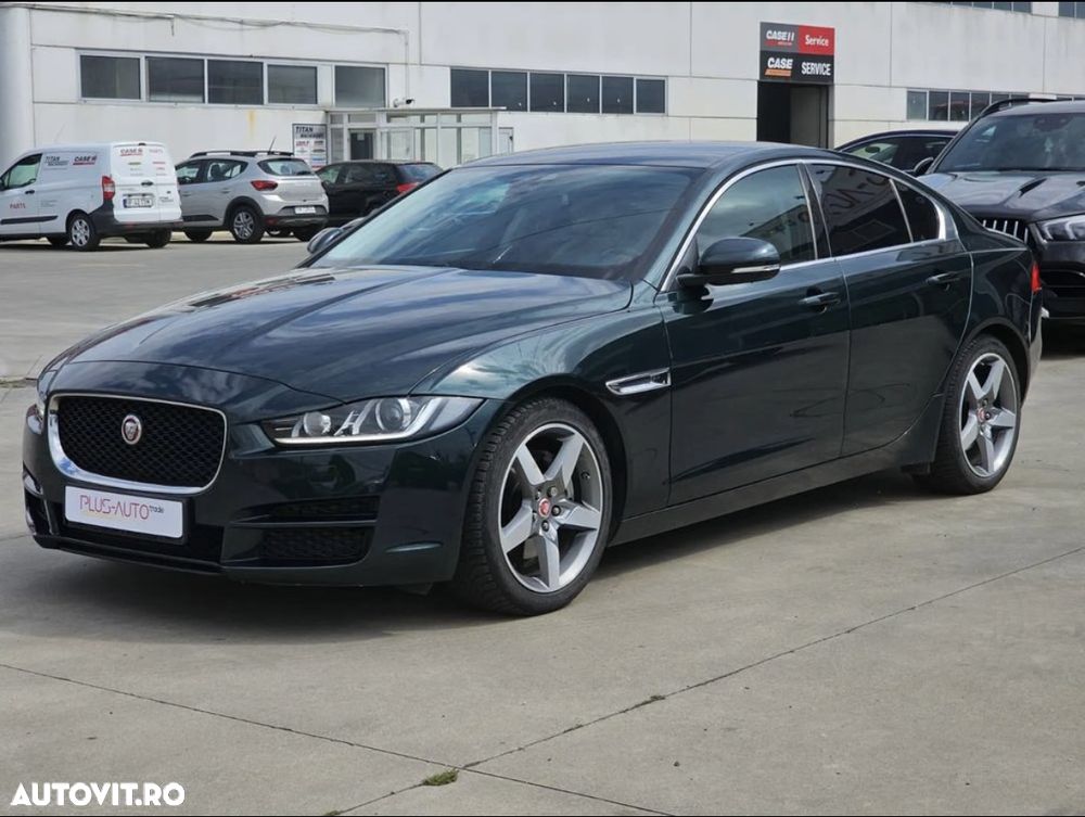 Jaguar XE 2.0 Prestige - 2