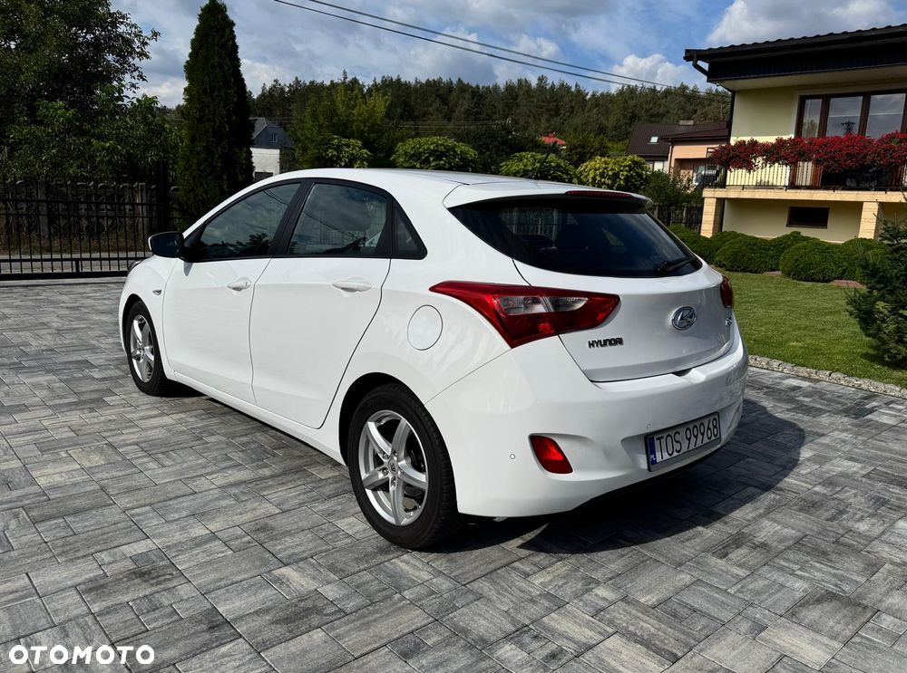 Hyundai i30 blue 1.6 CRDi Classic - 4