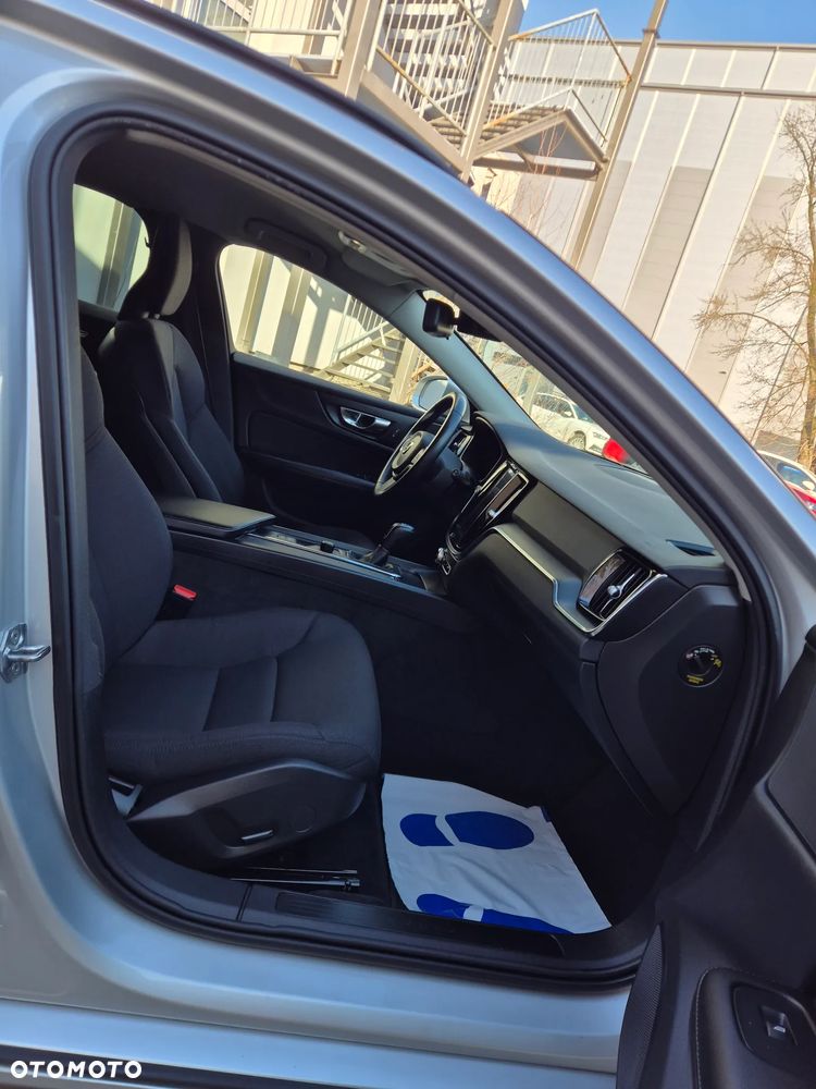Volvo V60 D3 Momentum Core - 10