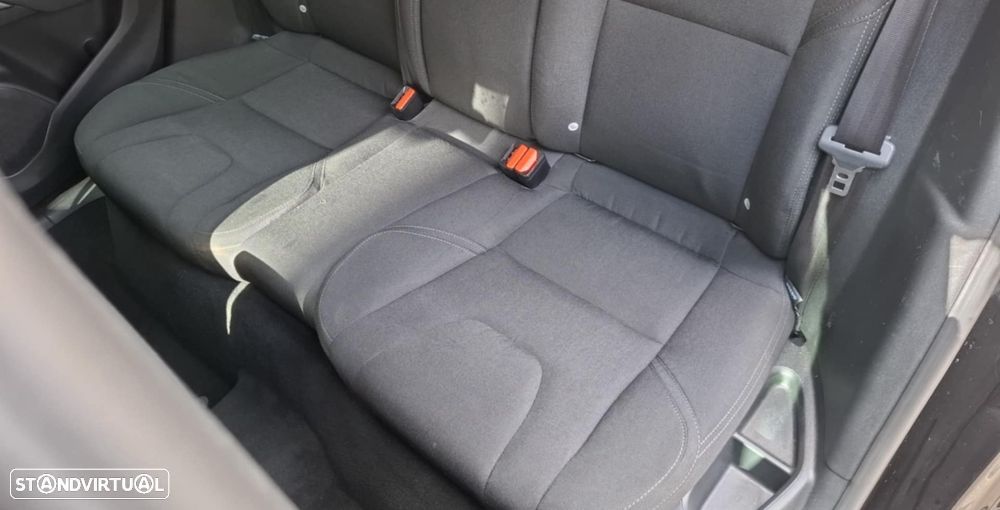 Volvo V40 D2 Black Line - 12