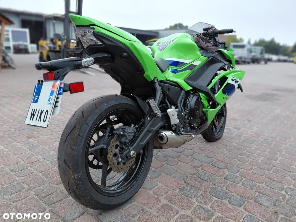 Kawasaki Ninja - 4