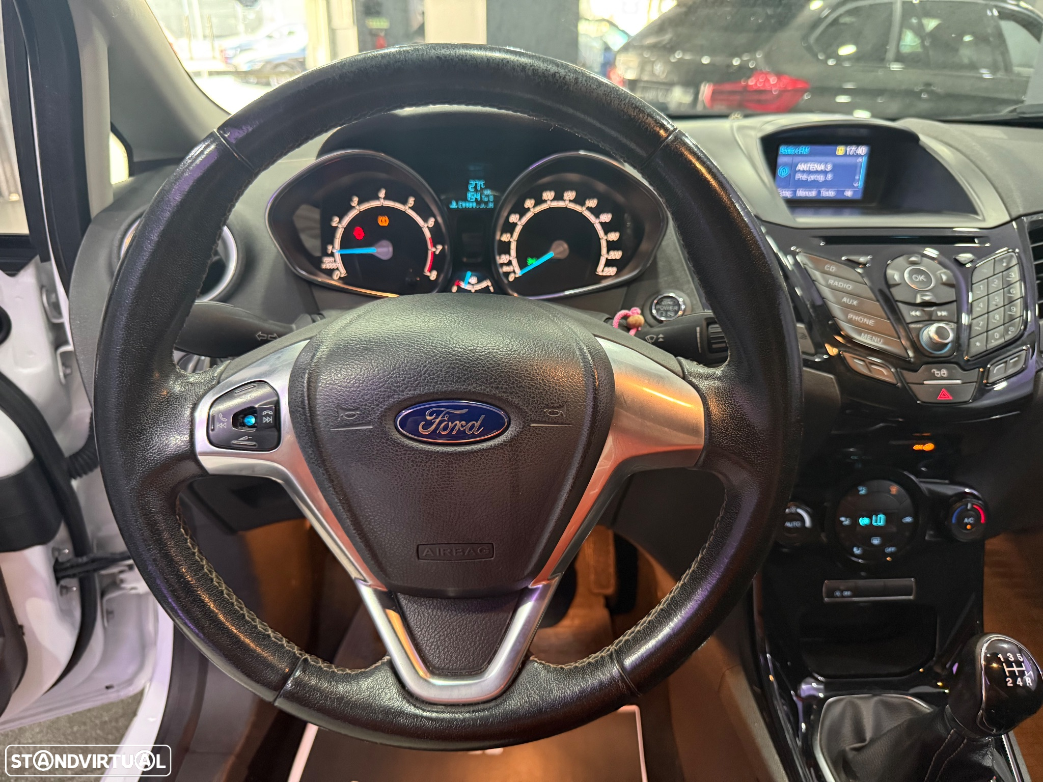 Ford Fiesta 1.0 Ti-VCT Titanium - 23