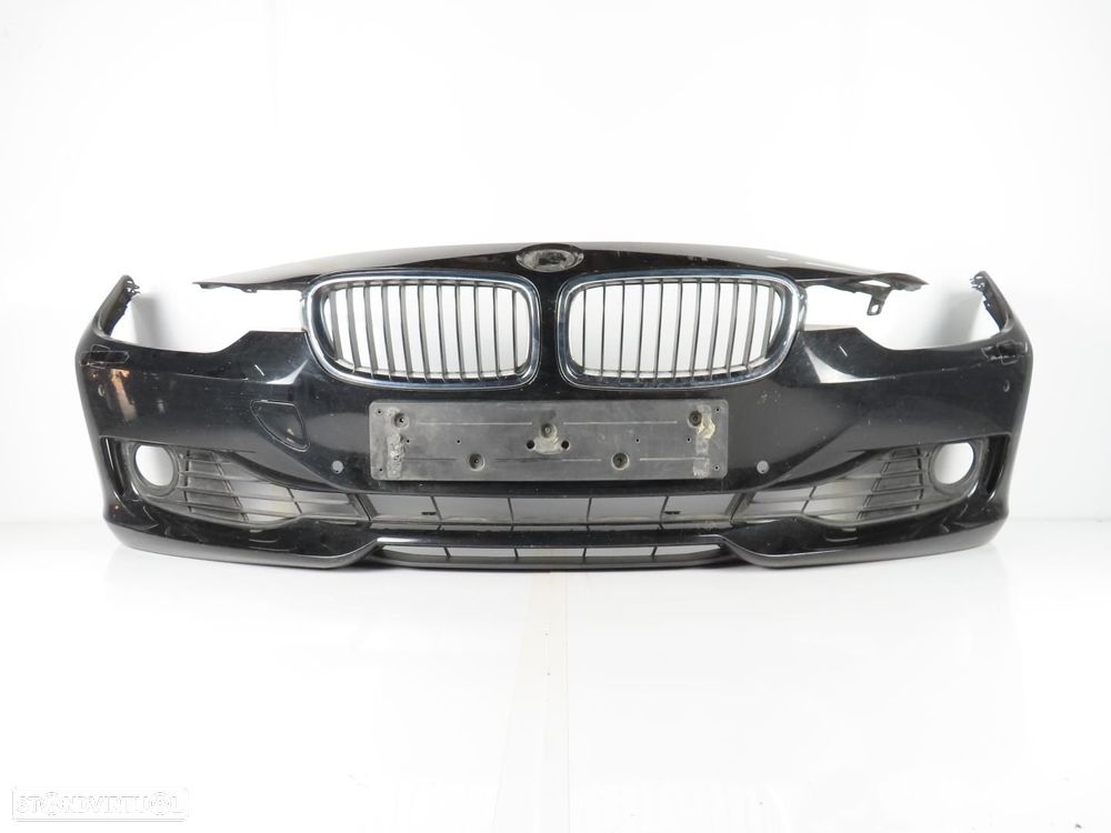 Parachoques Frente Usado / Original BMW 3 (F30, F80)/BMW 3 Touring (F31) 8111729... - 1