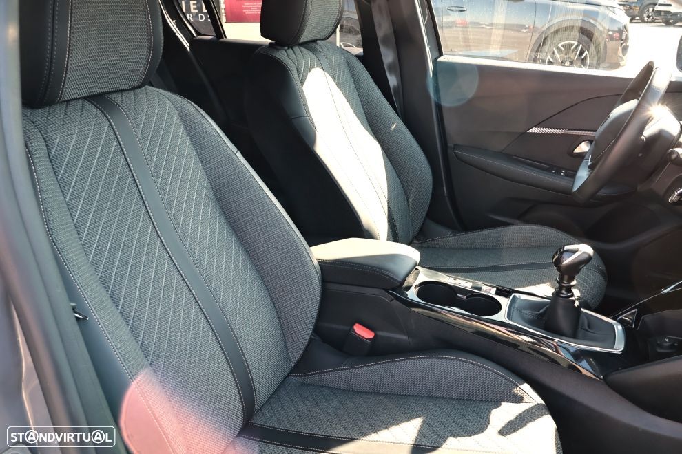 Peugeot 208 1.2 PureTech Allure - 11