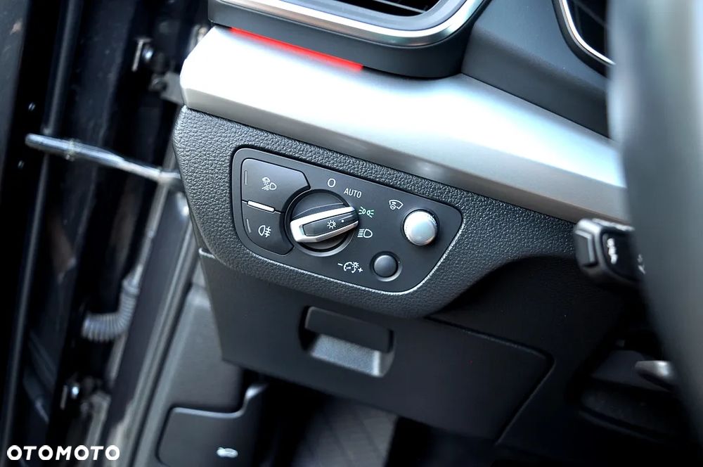 Audi Q5 40 TDI quattro S tronic sport - 28