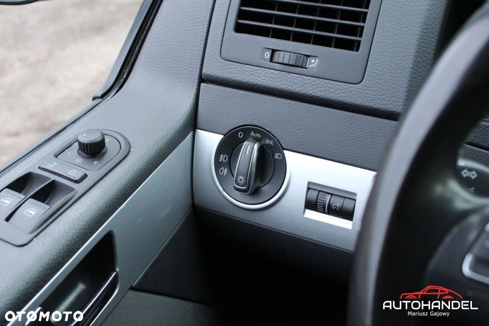 Volkswagen Multivan - 8