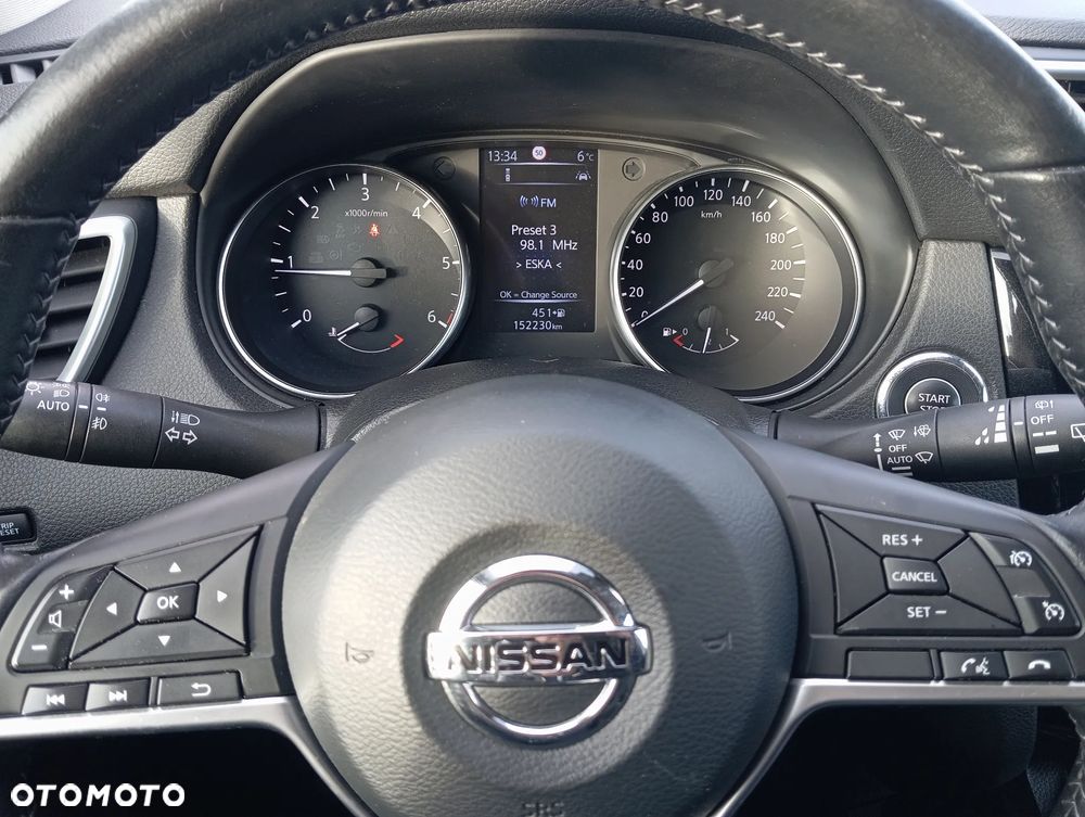 Nissan Qashqai 1.5 dCi 360 - 6