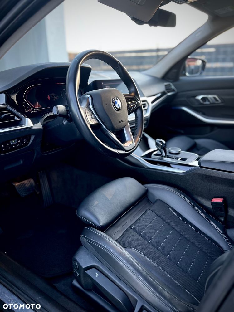 BMW Seria 3 320d - 10