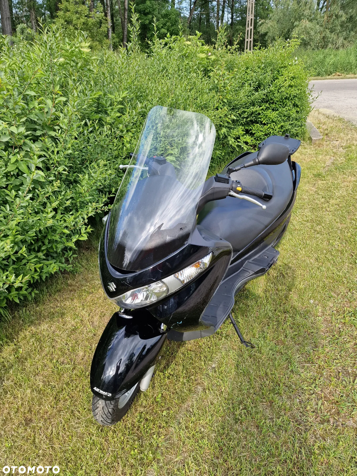 Suzuki Burgman - 4