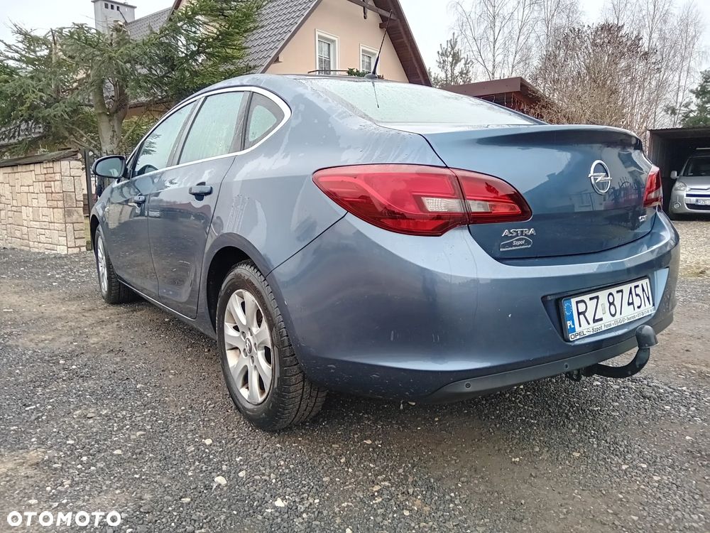 Opel Astra IV 1.6 CDTI Energy - 2