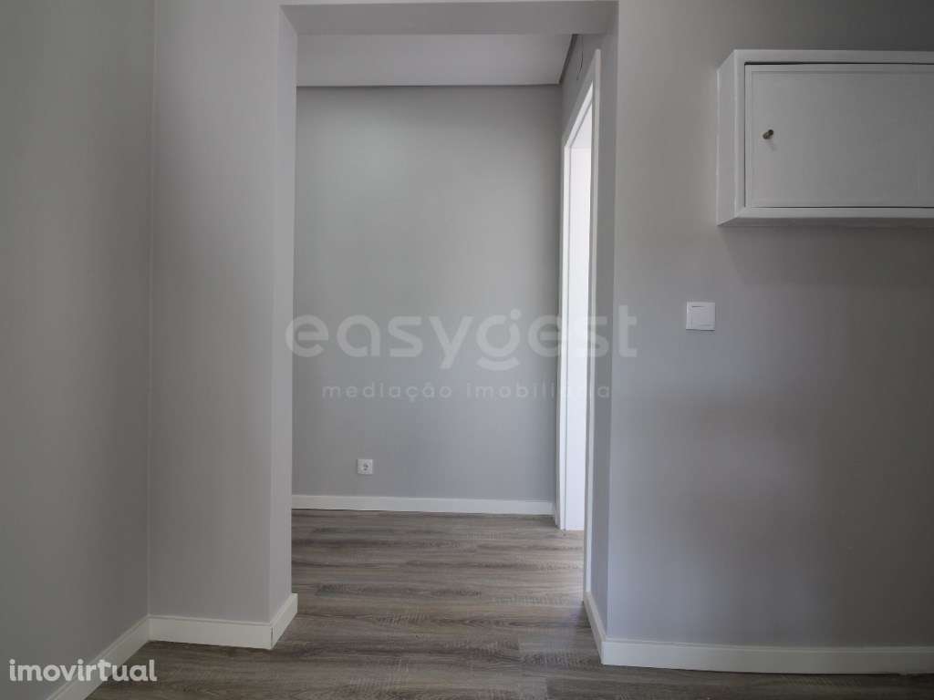 Excelente Apartamento T3 Totalmente Remodelado - Grande imagem: 4/33